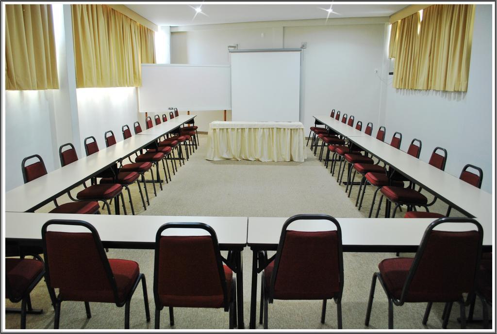 Podium Apart Hotel Varginha  Ngoại thất bức ảnh