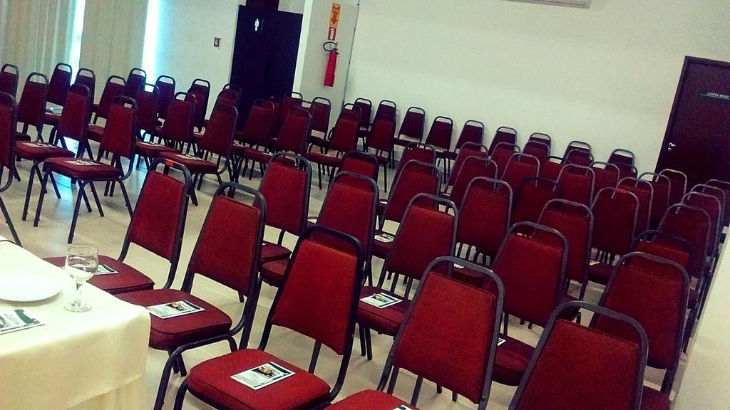 Podium Apart Hotel Varginha  Ngoại thất bức ảnh